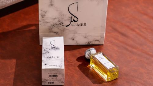 عطر معالم (MAELIM)