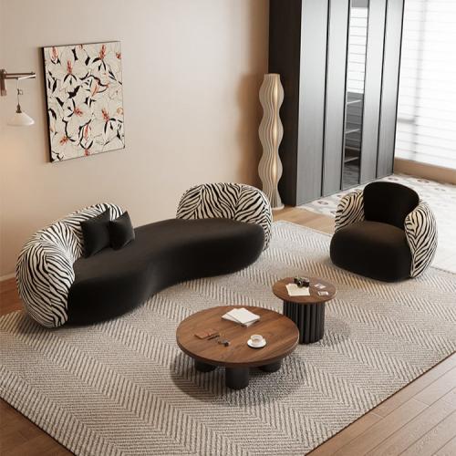 أريكة مزدوجة فاخرة بتصميم منحني