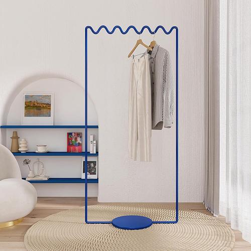 شماعة ملابس أرضية بتصميم فني عصري (هيكل معدني متين)