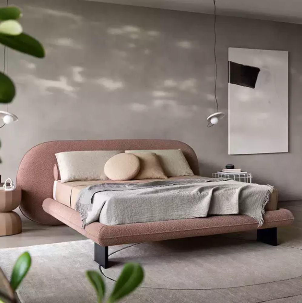 سرير بتصميم فاخر