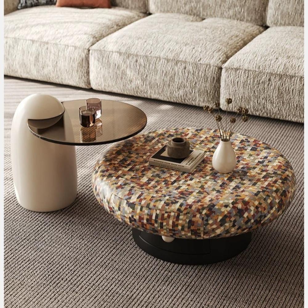 طاولة قهوة ملونة بتصميم فسيفسائي فاخر