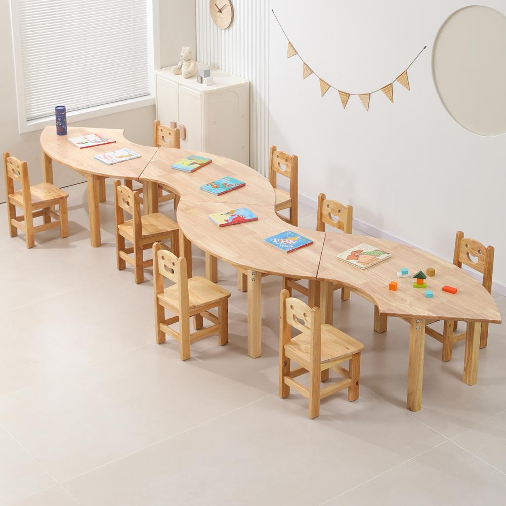 فصل دراسي متكامل – طاولات وكراسي خشبية لرياض الأطفال