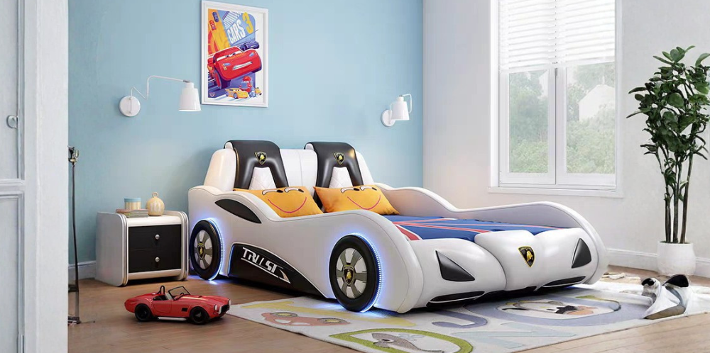 سرير أطفال حديث على شكل سيارة: متعة وراحة في آن واحد