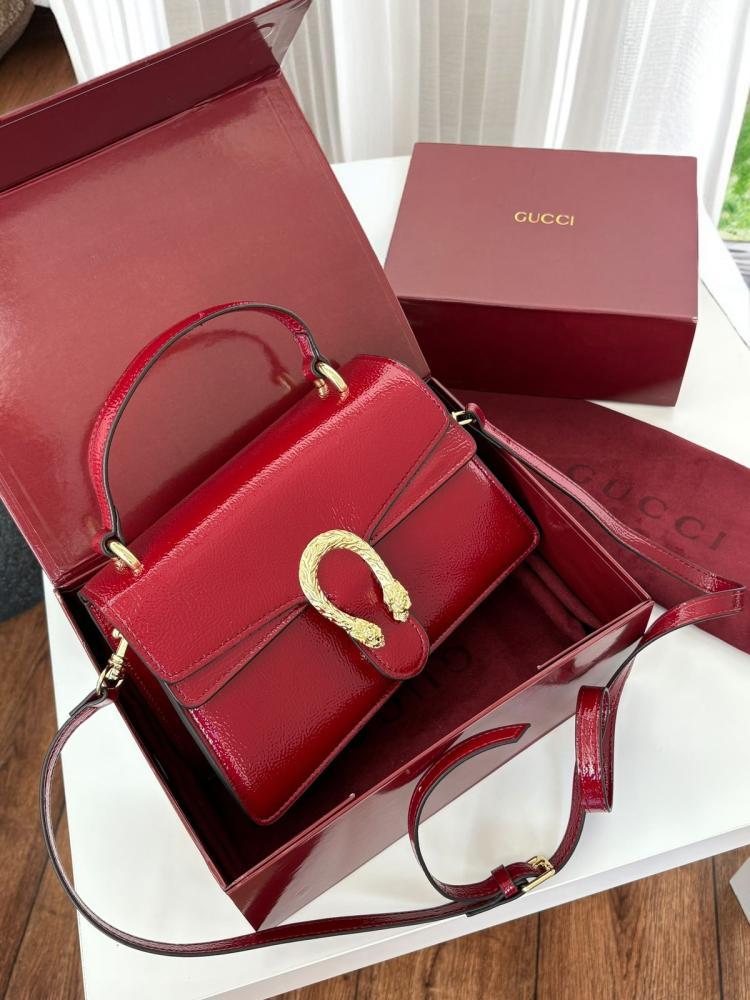 شنطة Gucci انيقة