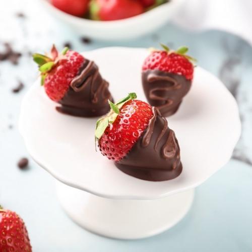فراولة ( DARK CHOCOLATE)