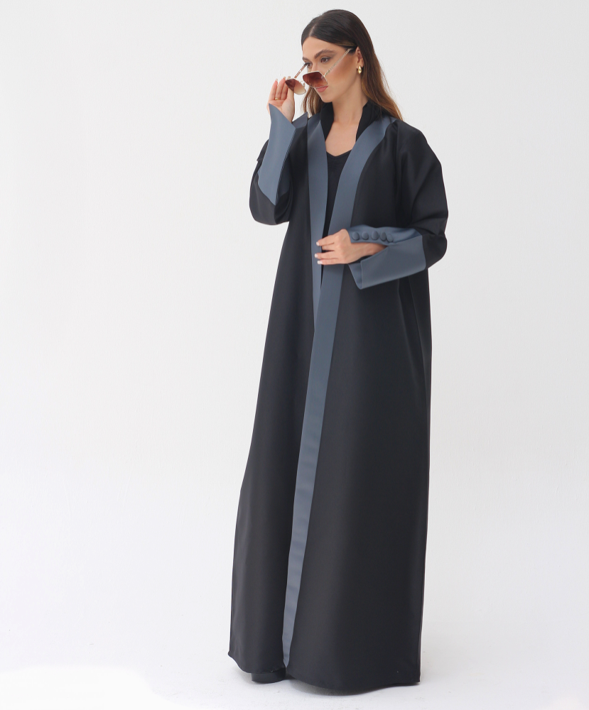 عباية سوداء عصرية