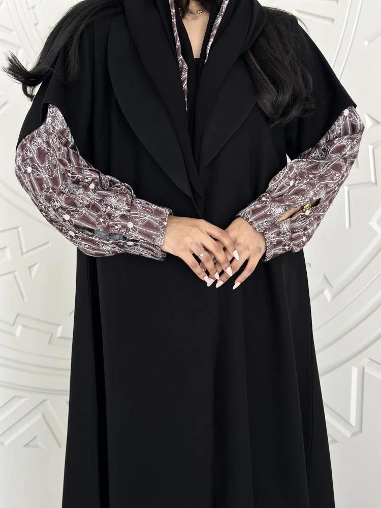 عباية كريب كتان أسود فاخر.