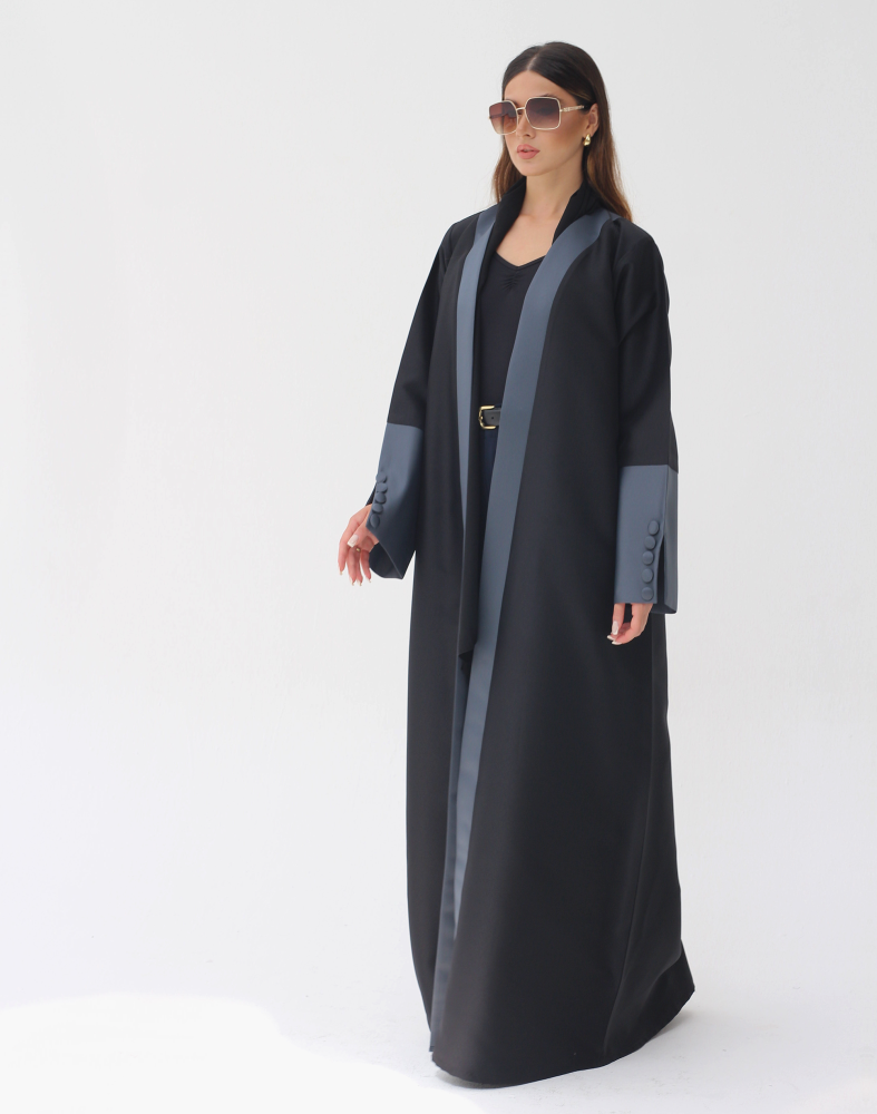 عباية سوداء عصرية