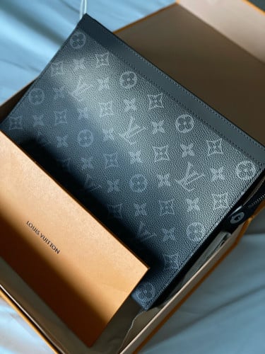 باوتش LV Pouch