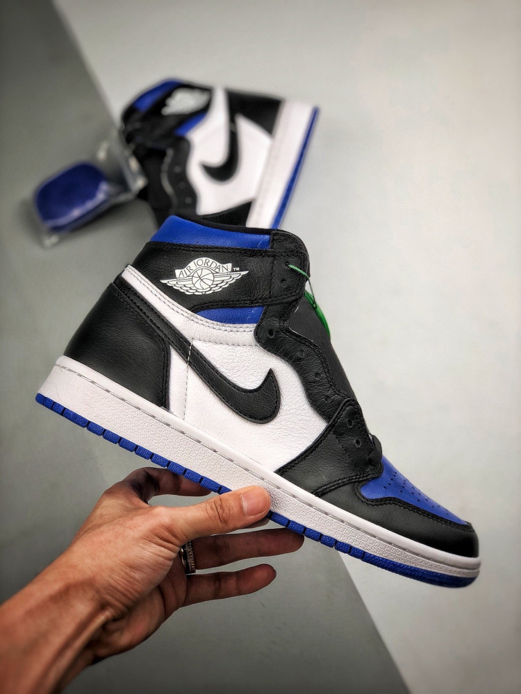 Air Jordan 1 Retro High OG 'Royal Toe