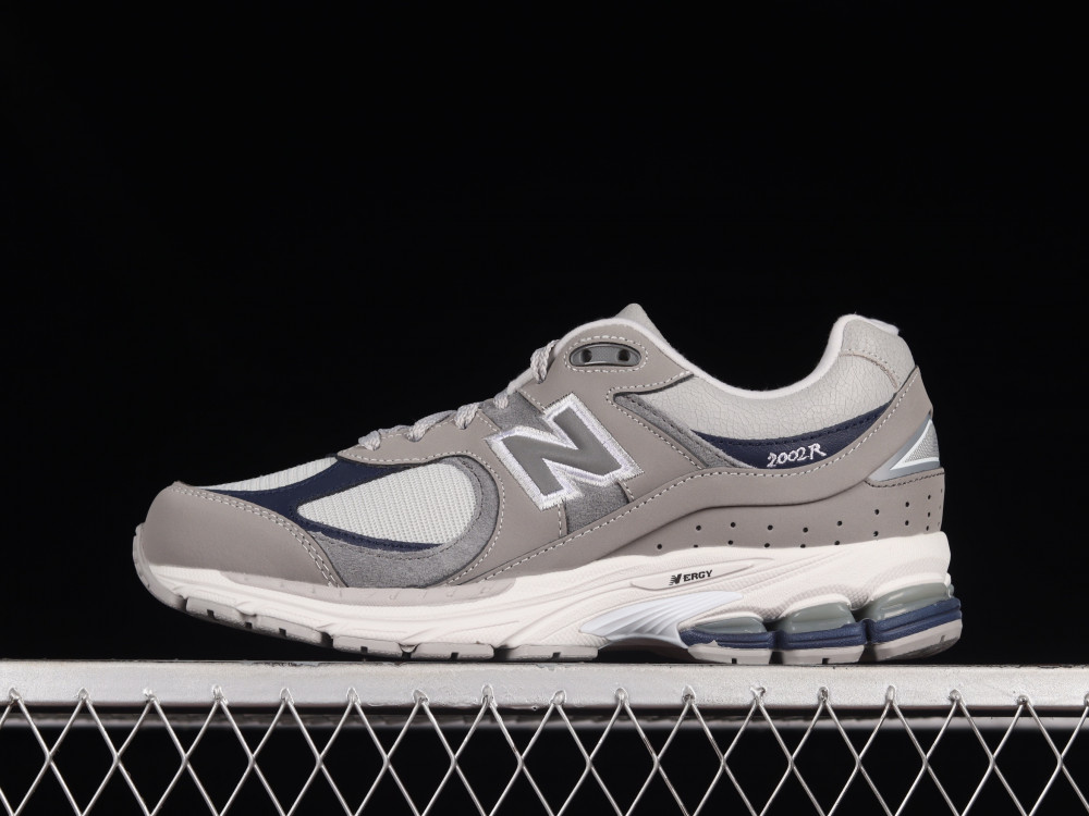 new balance 2002R x thisisneverthat