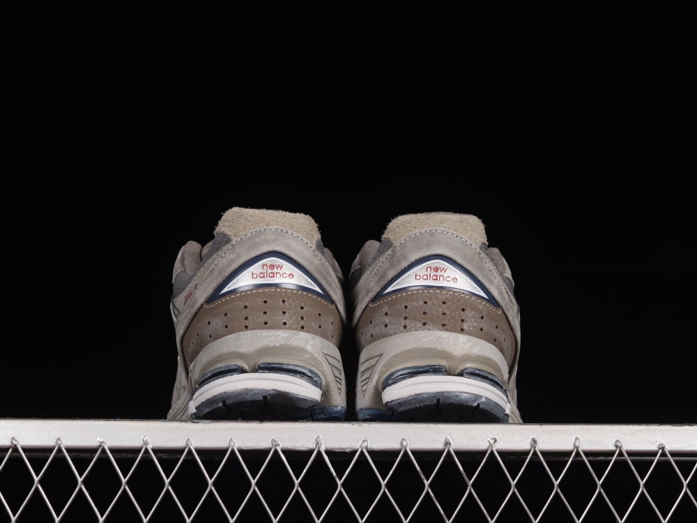 New Balance 1906