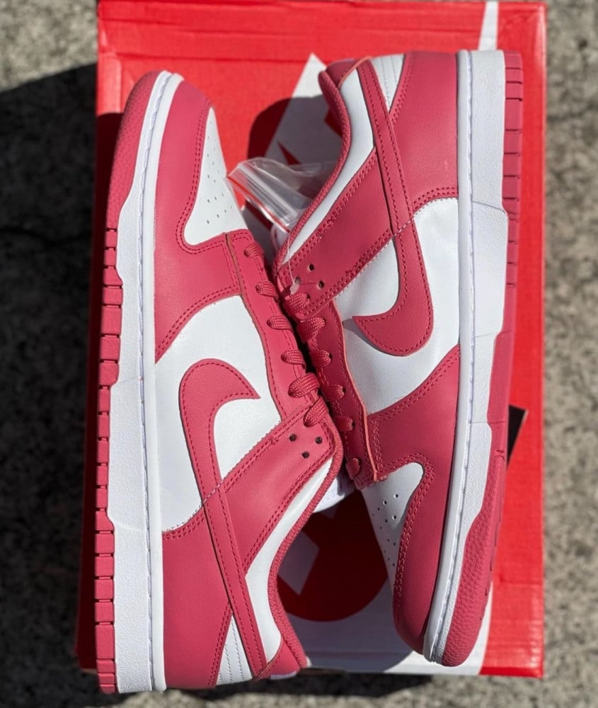 nike dunks archeo pink