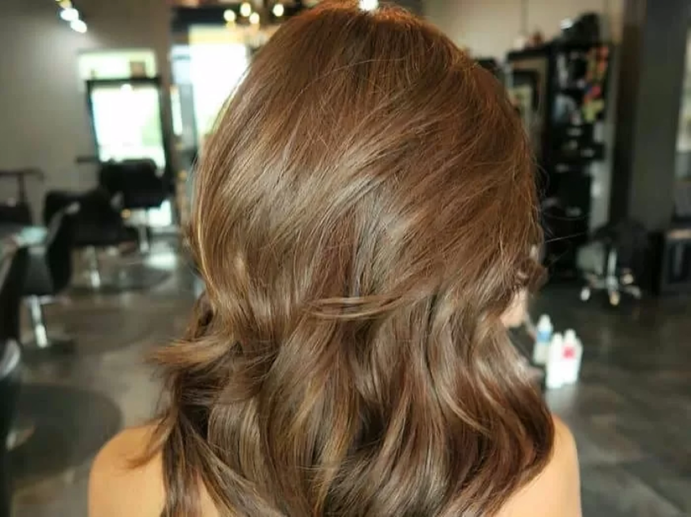 سبب فراغات الشعر المفاجئة للنساء