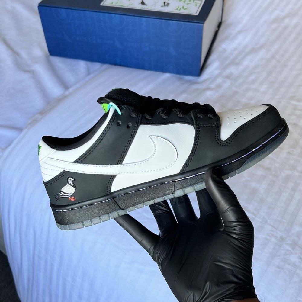 Nike panda pigeon hotsell
