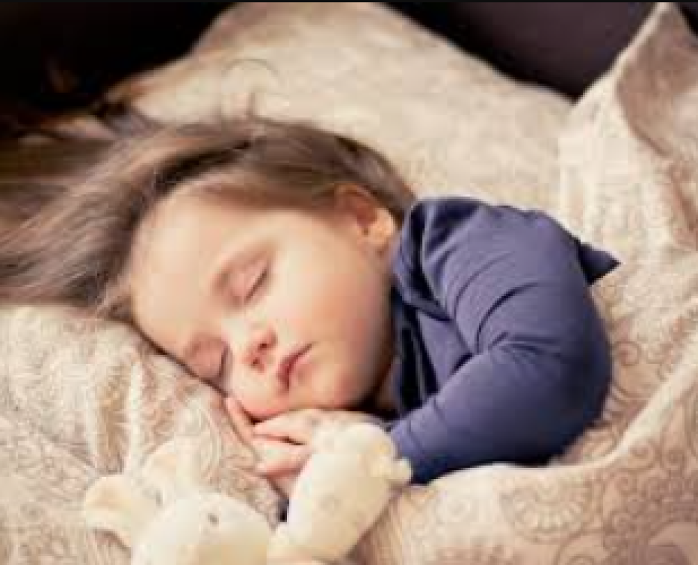 النوم المتأخر: أسبابه، أضراره، وتأثيره على الصحة النفسية والجسدية