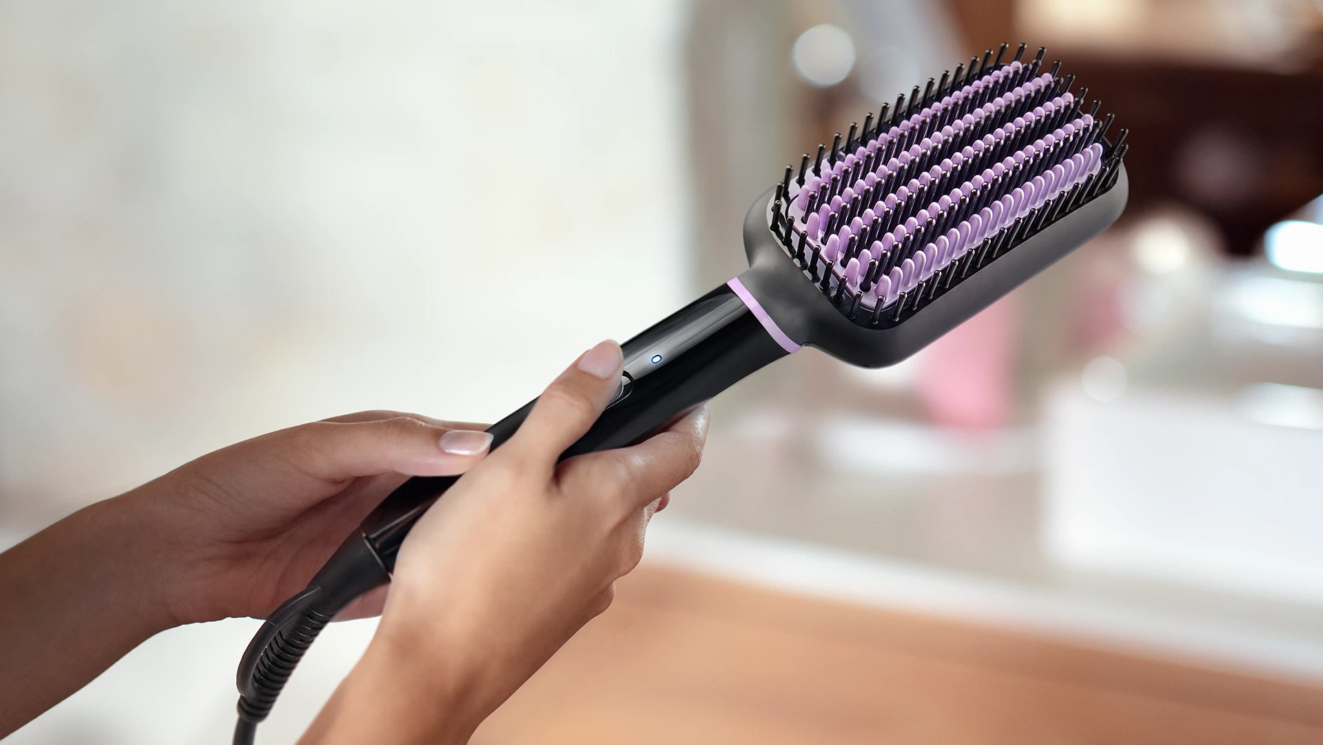 Philips Stylecare Essential Heated Straightening BRush Extra Large BRush Area Tourmaline Ceramic Coating 2 Temperature Settings 3 Pin Black/Purple