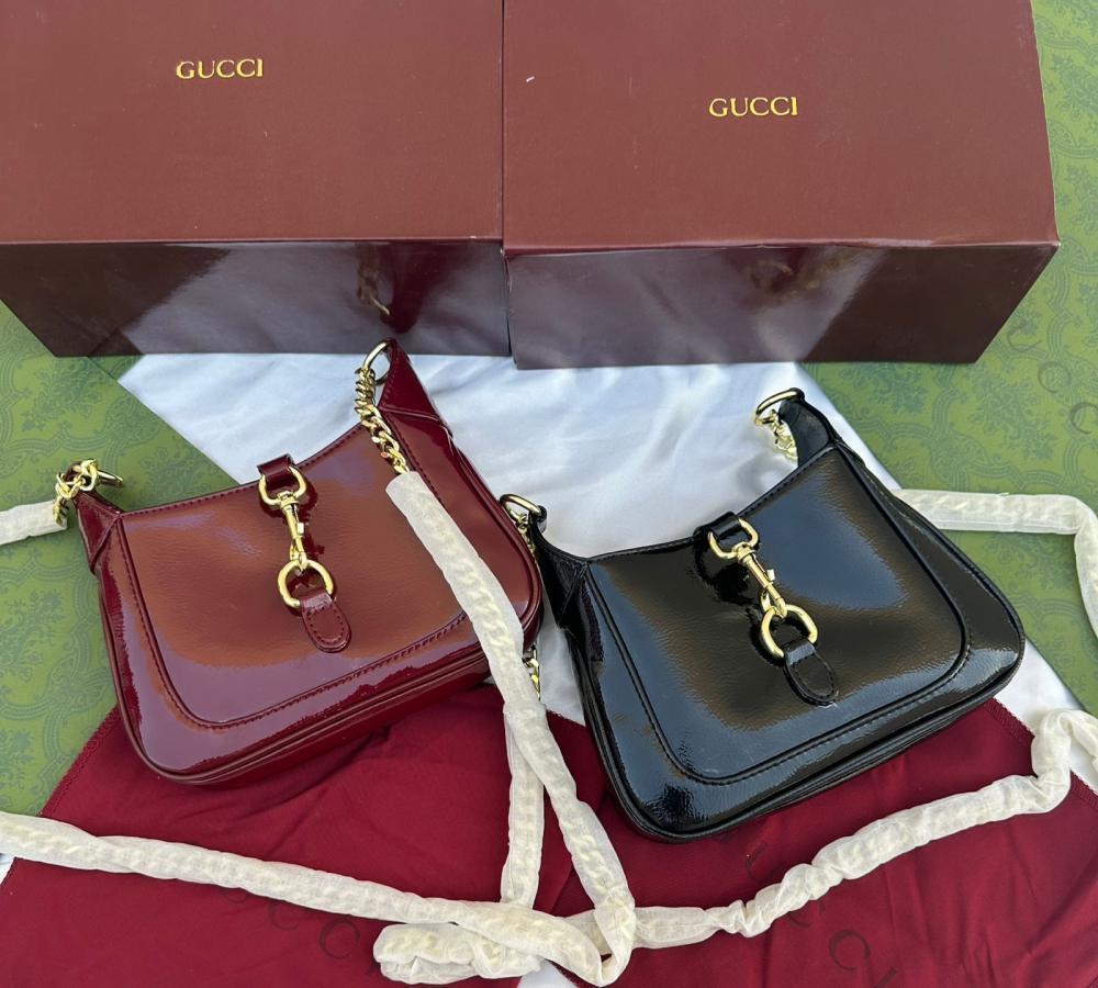 شنطة قوتشي نسائية - درجة أولي