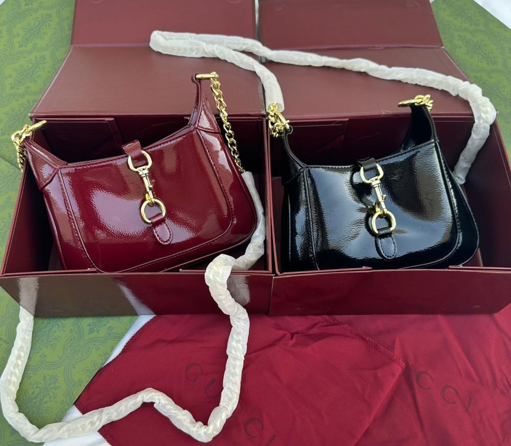 شنطة قوتشي نسائية - درجة أولي