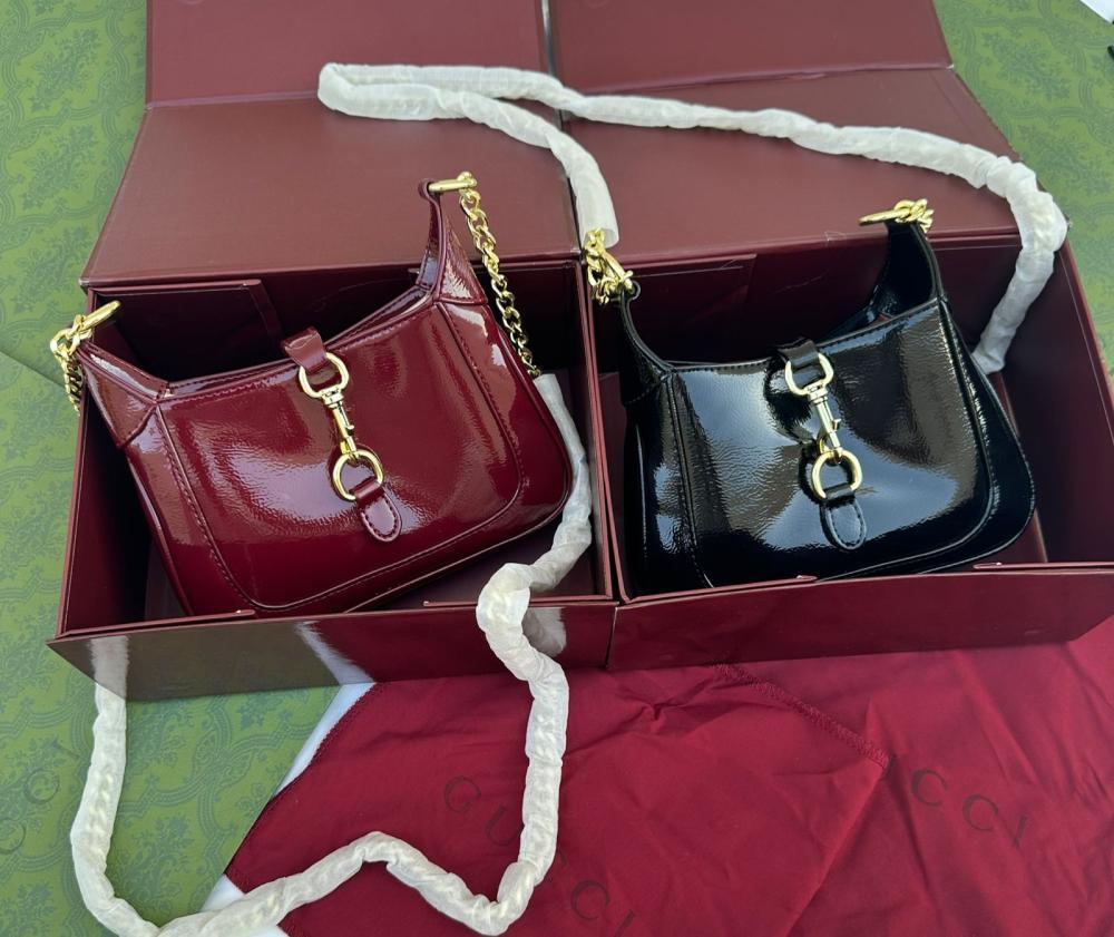 شنطة قوتشي نسائية - درجة أولي