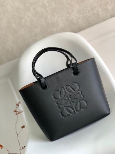 شنطه LOEWE