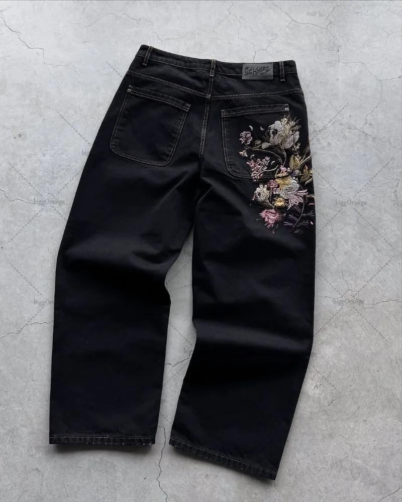 "فلورال دارك" المطرز - Floral Dark Embroidered Jeans