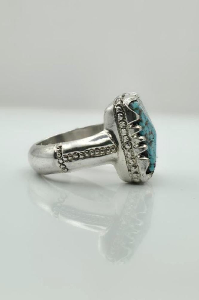 خاتم فيروز نيشابوري صياغة ملكية حجر كرستالي