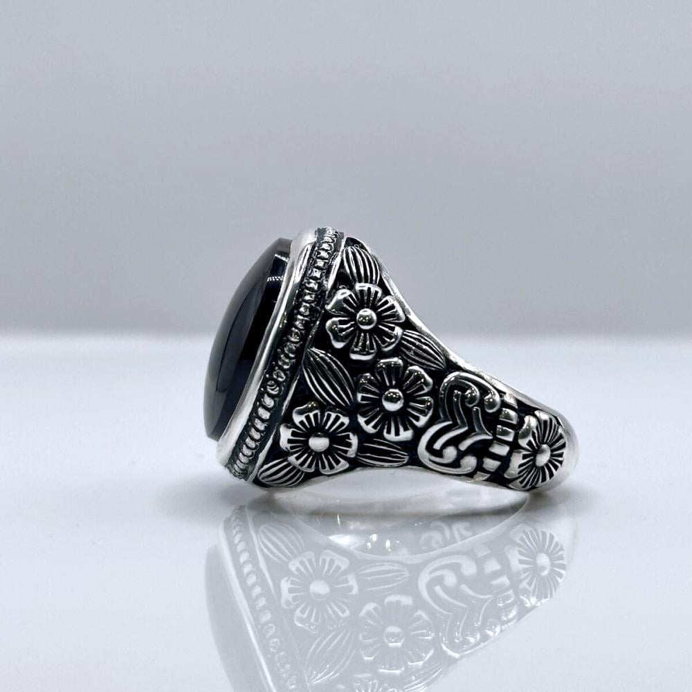 خاتم عقيق يماني كرزي فاخر بحجم كبير