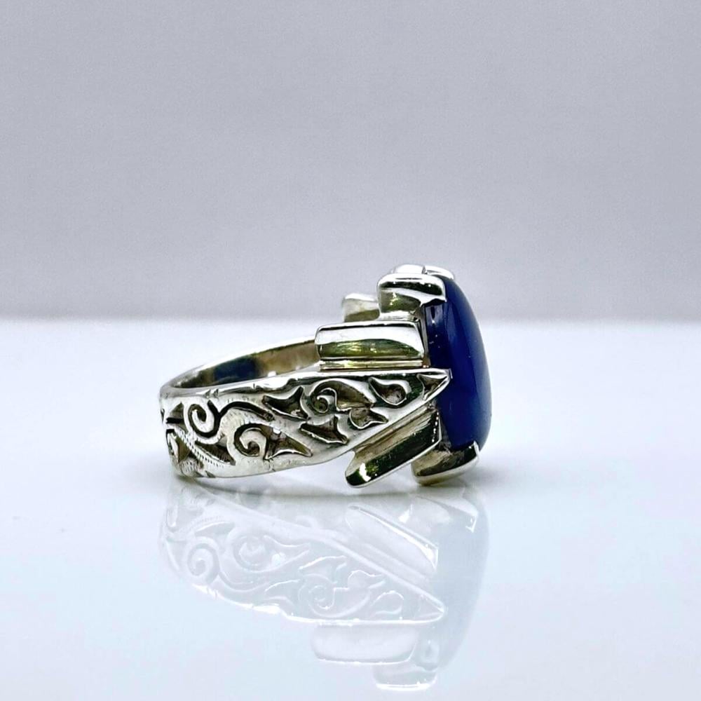 خاتم زفير نجمي بلونه الأزرق الساطع صياغة عرفان