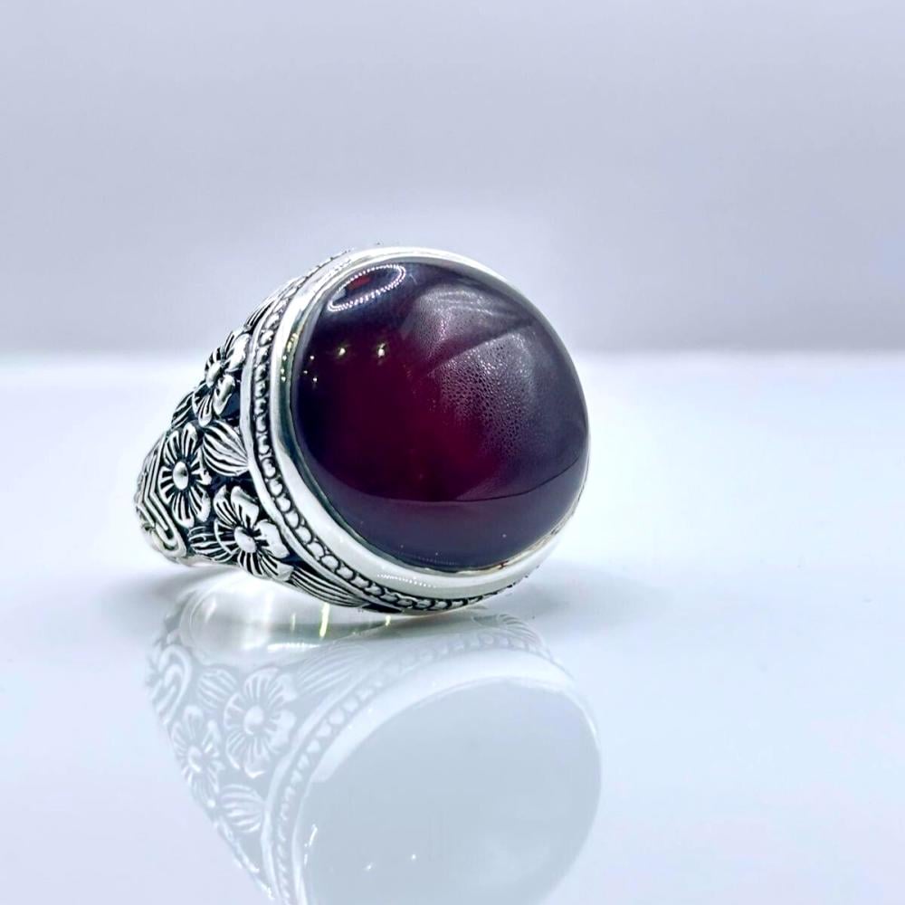 خاتم عقيق يماني كرزي فاخر بحجم كبير