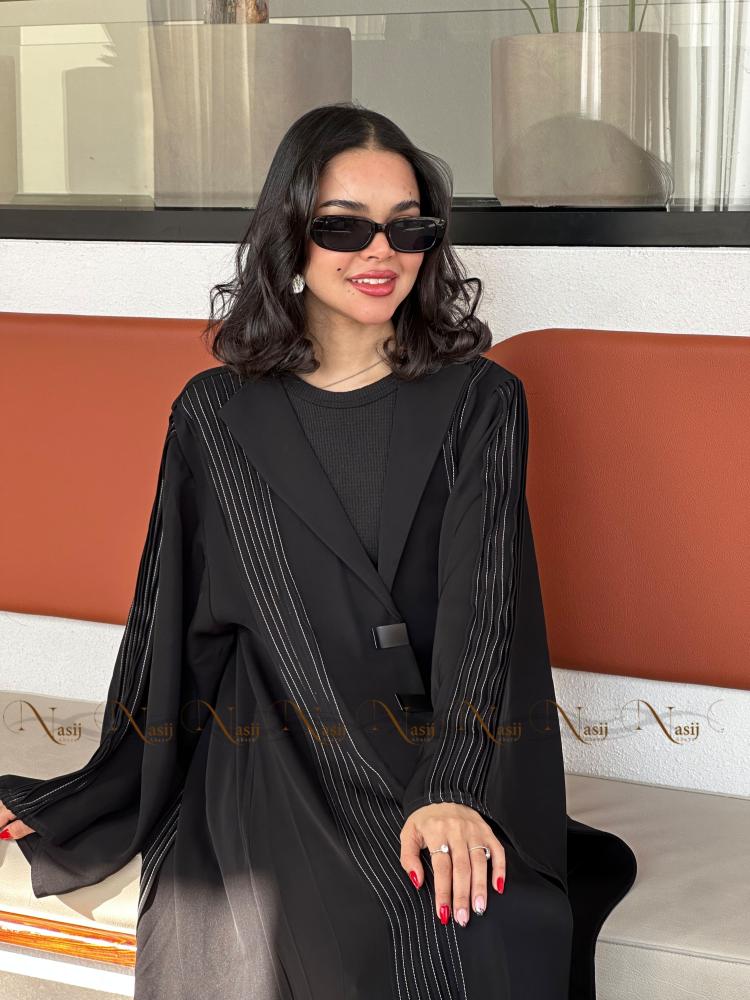 عبايه كتف مثاليه لاطلاله مثاليه