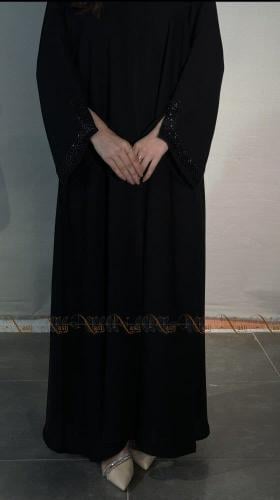 عباية كتف سوداء بشك خرز