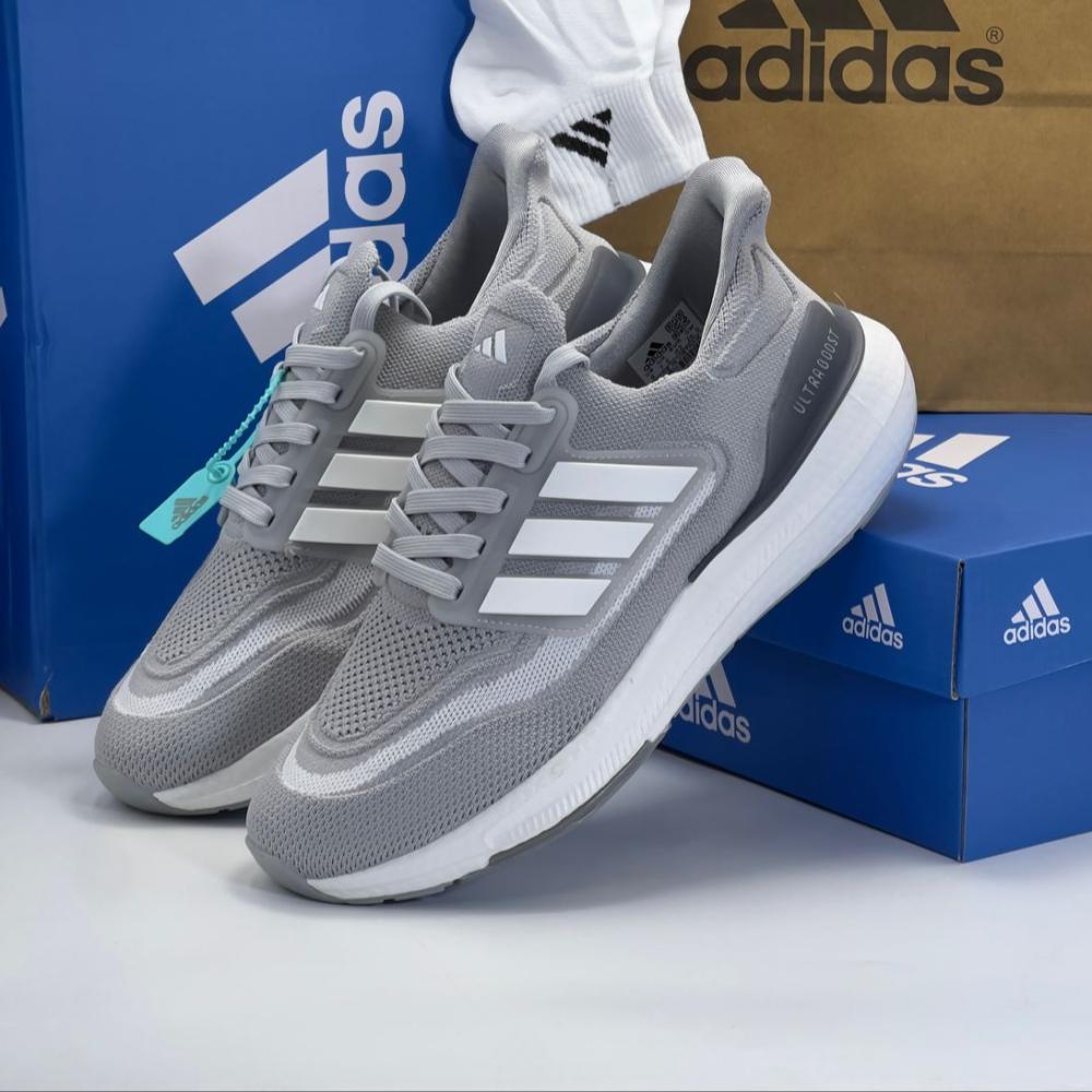 ADIDAS ULTRA BOOST 22