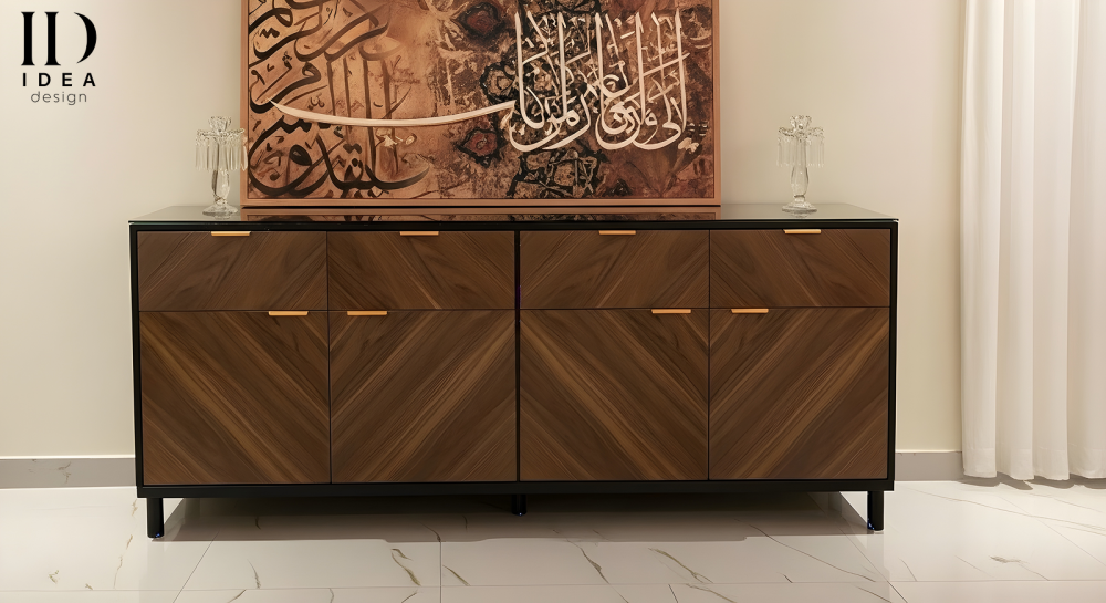 الأثاث الخشبي vs المعدني