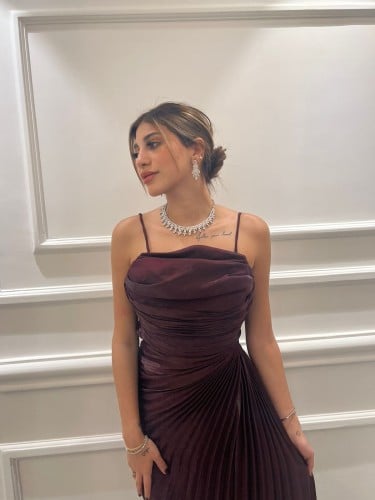 فستان بليسيه عنابي