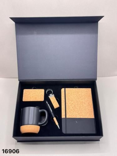 طقم هدايا مكتبي صديق للبيئة (تصميم كورك)