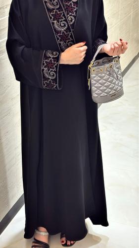 عباية سارة