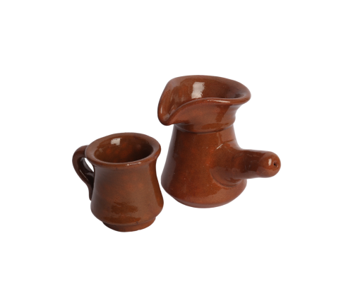 ركوة فخار مع فنجان