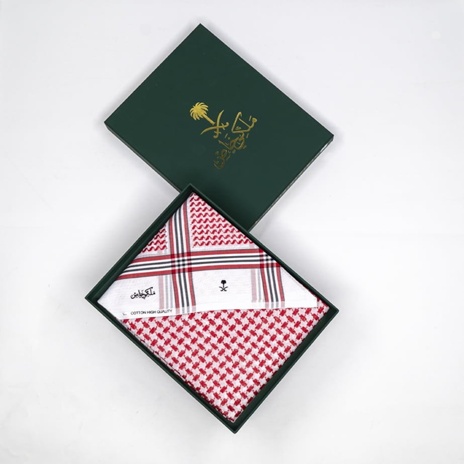 شماغ رجالي فاخر أحمر ملكي خاص إصدار بلاك بخياطة متقنة