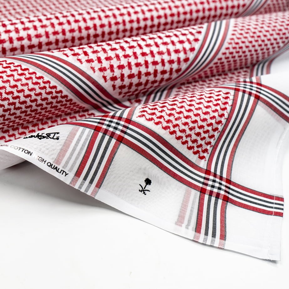 شماغ أحمر ملكي خاص إصدار بلاك بخامة قطنية مميزة وجودة عالية