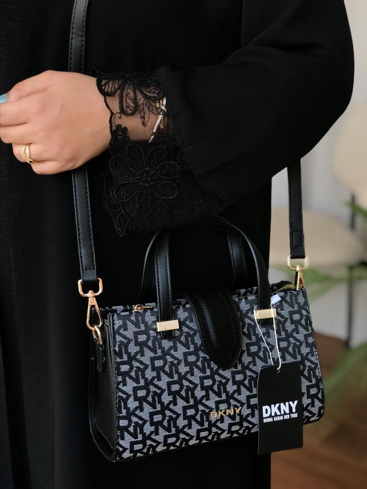 حقيبة دكني DKNY