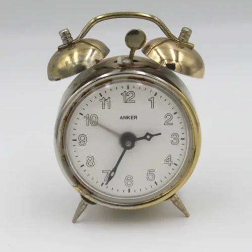 ساعة قديمة Old Clock