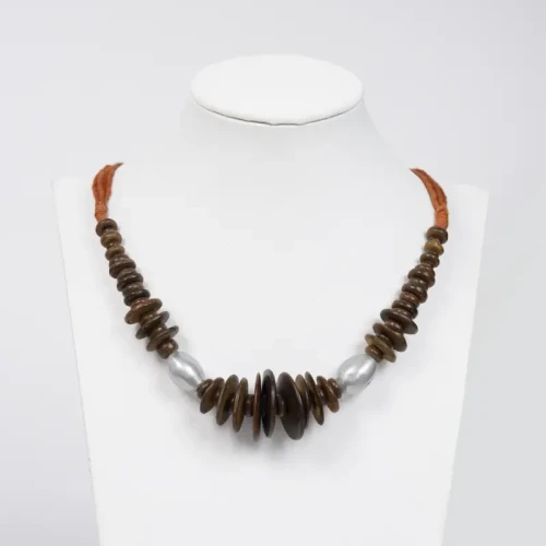 عقد خشب بخور طبيعي Natural oud wood Neckace