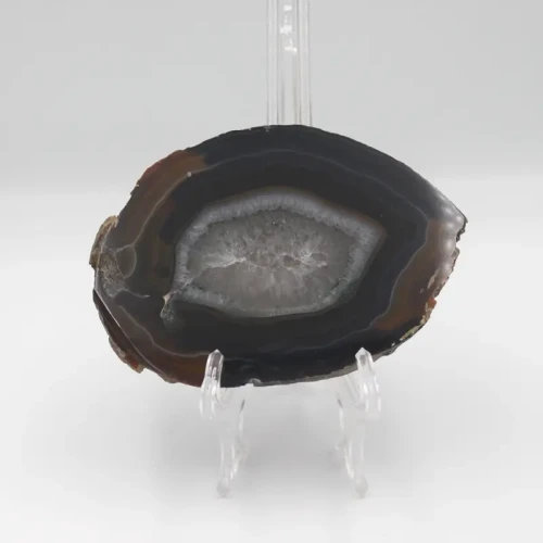 بلورة حجر الكوارتز و عقيق برازيلي Brazilian agate...