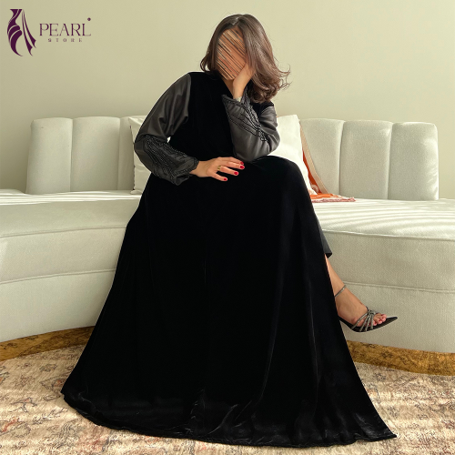 عباية مخمل مطرزة شتوية بتدخيلة تفته