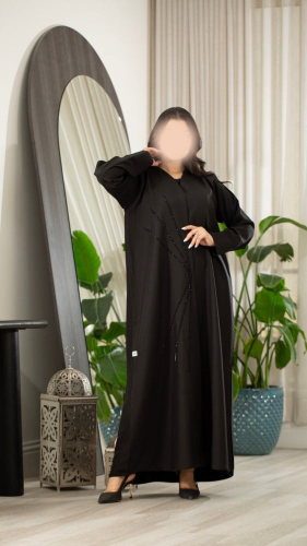 عبايه سوداء بشك مميز