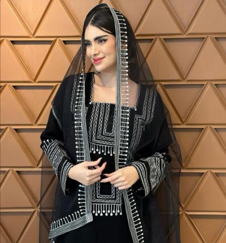 جلابيات يوم التأسيس جلابيه انيقه طويل مع الطرحه خا...