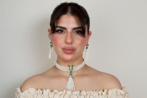 شًوكر مع حلق لولو زراعي بلمعة الالماس