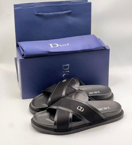 صندل Dior اسود كامل