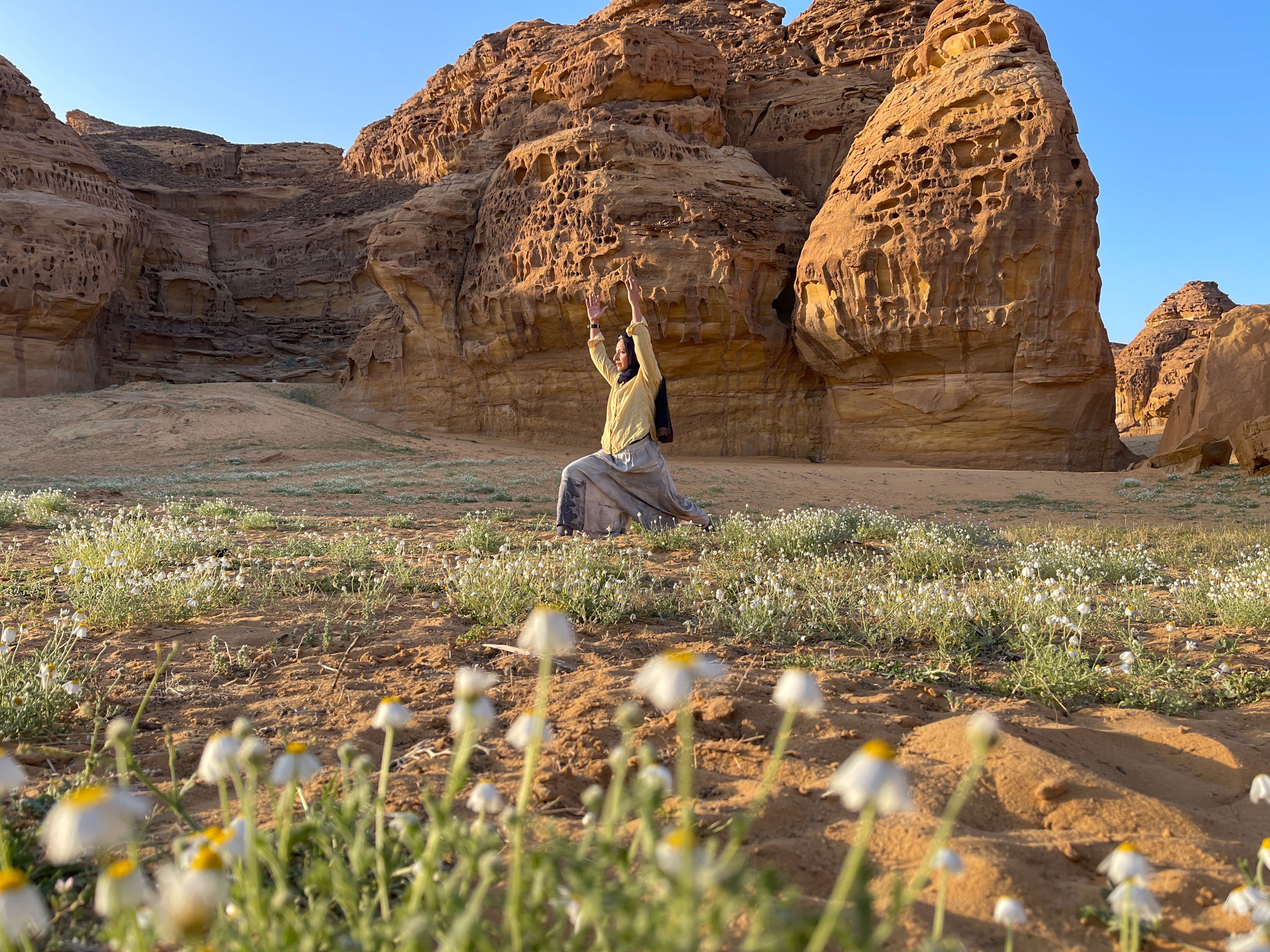 ندى العادل image-slider-5